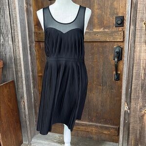 H & M black dress size medium